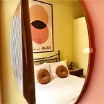 Raffaelli Rooms Travel Florence Close San Frediano